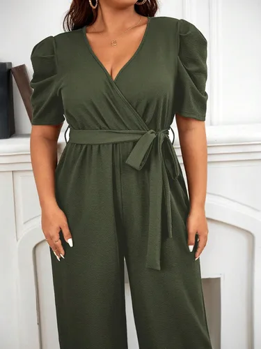 Vista 3 de WDIRARA Mono de manga corta abombada con cuello en V y pierna ancha para mujer, talla grande