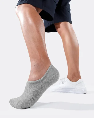 Vista 2 de IDEGG - Calcetines invisibles para hombre de corte bajo, calcetines cortos de tobillo para hombres, calcetines deportivos casuales con agarre