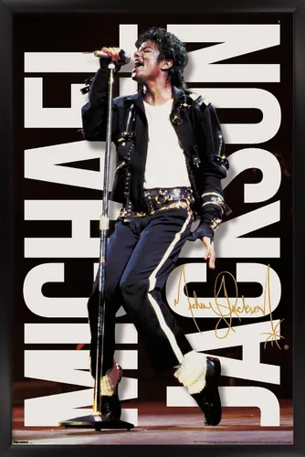 Vista 8 de Michael Jackson - Póster de pared con micrófono de rendimiento, 22.4 pulgadas de largo x 14.7 pulgadas de ancho, versión enmarcada de madera