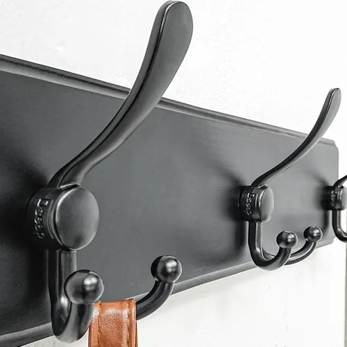 Vista 2 de Dseap Perchero de Pared Montado - 5 Ganchos Triangulares, Resistente, Perchero de Pared de Madera para Abriggos, Sombreros, Chaquetas, Ropa, Negro