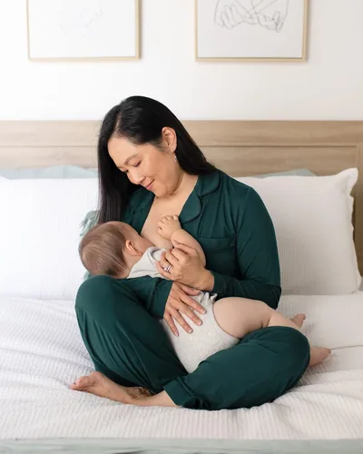 Vista 5 de Kindred Bravely Clea Bamboo Classic - Conjunto de pijama de manga larga para maternidad y lactancia