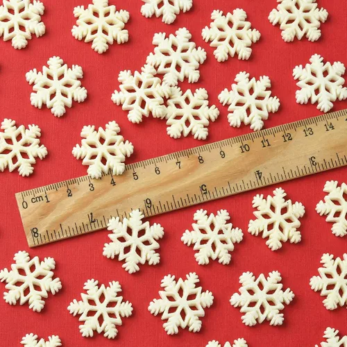 Vista 4 de LiQunSweet 200 piezas de cabujones de resina con temática navideña, copos de nieve blancos, abalorios para manualidades, collares, pulseras