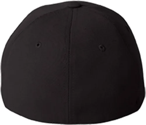 Vista 2 de Gorra de béisbol de Flexfit personalizable con diseño de tablero de dardos bordado con nombre del