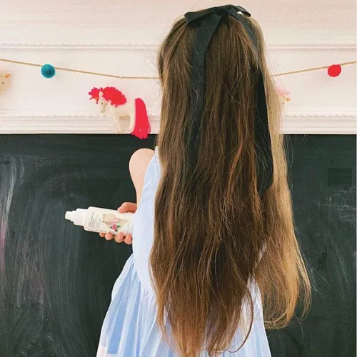 Vista 2 de VIVAIODAYS Organic Tsubaki Kids - Acondicionador y desenredante sin enjuague, para peinar el cabello sin lágrimas y fácil (3.4 oz 3.4 fl oz)