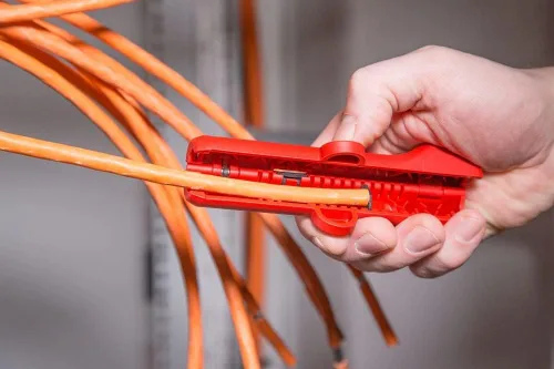 Vista 2 de WEICON Pelacables Cat No.10 - Pelacables de red, práctico pelacables para cables de datos, cables de red Cat 5, 6 y 7, color rojo