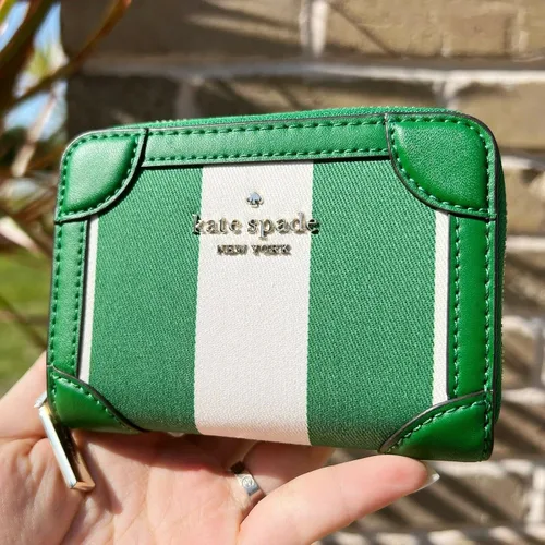 Vista 5 de Kate Spade Traveler - Funda pequeña con cremallera para tarjetas, color verde y blanco, jacquard, Verde multi
