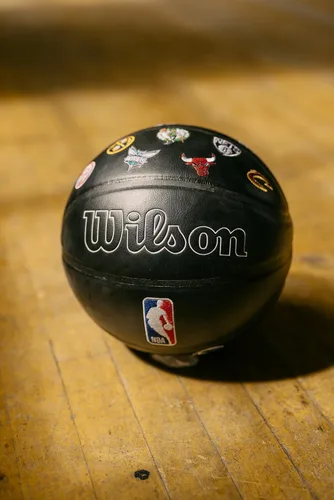 Vista 9 de WILSON NBA All Team Premiere Baloncesto – Negro/Multicolor, Tamaño 7-29.5 pulgadas
