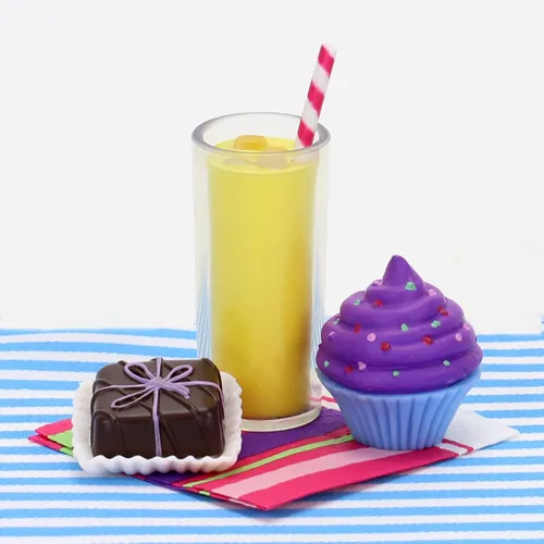 Vista 3 de Juego de postres y limonada fresca de 21 piezas de Sophia's para muñecas de 18 pulgadas, multicolor Set de magdalenas y limonada fresca