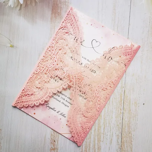 Vista 3 de 50 tarjetas de invitaciones de boda de encaje rosa con cintas y sobres para boda, despedida de soltera, compromiso, invitaciones de cumpleaños