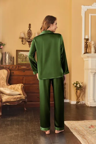 Vista 4 de Ekouaer - Conjunto de pijama de satén de seda clásico con botones para mujer, de manga larga Verde militar