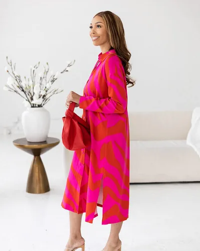 Vista 5 de The Drop Vestido camisero con estampado de cebra rosa y rojo para mujer de victoriouslogan