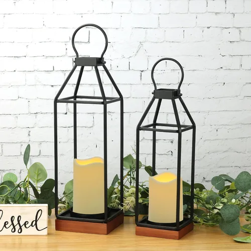 Vista 2 de Perfnique Linternas de metal con madera de pino, juego de 2 linternas de estilo casa de campo decorativas con vela sin llama impermeable