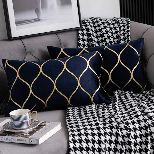 Vista 24 de DEZENE Fundas de almohada decorativas de terciopelo dorado de 22 x 22 pulgadas: paquete de 2 fundas de almohada cuadradas decorativas para Negro