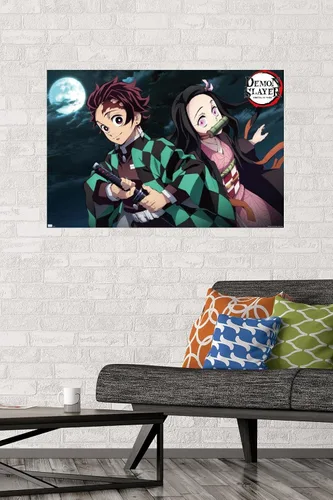 Vista 2 de Trends International Demon Slayer - Póster de pared nocturna de Tanjiro & Nezuko, 22.375 x 34 pulgadas, versión sin marco