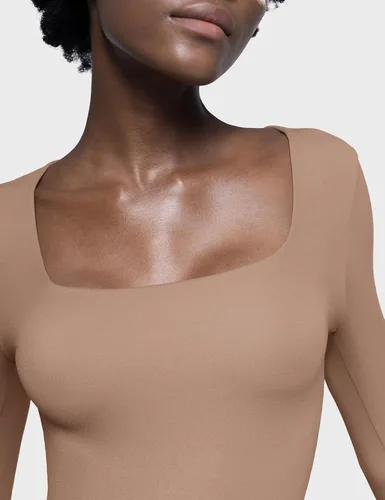 Vista 10 de PUMIEY Body sexy de manga larga con cuello cuadrado para mujer, colección Smoke Cloud