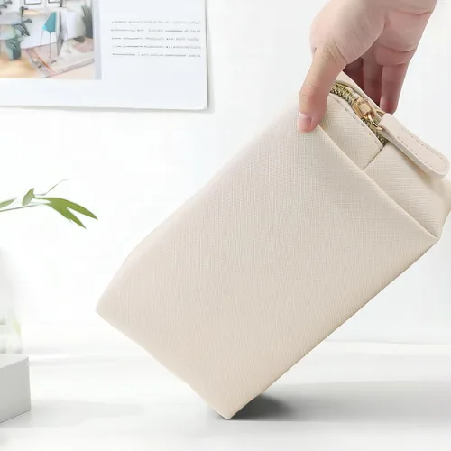 Vista 6 de Bolsa de maquillaje de cuero Apooliy para bolso de viaje, organizador de cosméticos portátil pequeño para mujeres y niñas, bolsa de maquillaje