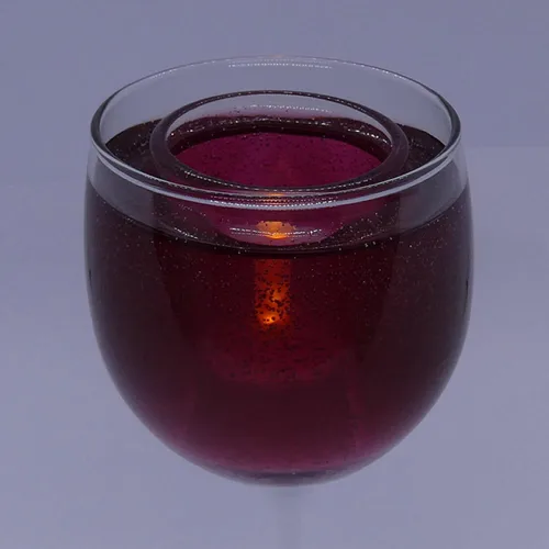 Vista 5 de Vela de vino perfumada Merlot sin llama en soporte de vidrio para trabajo en casa y regalo, fabricada en Estados Unidos por The Gel Candle Company