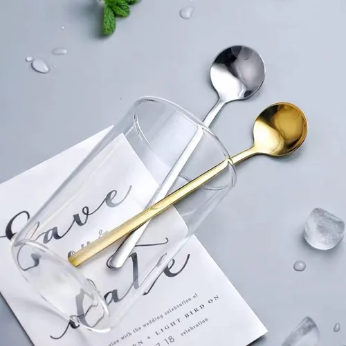 Vista 4 de Juego de 4 cucharas de té helado de mango largo, cucharas de café chapadas en oro para café expreso, azúcar, postre, pastel, helado, cóctel
