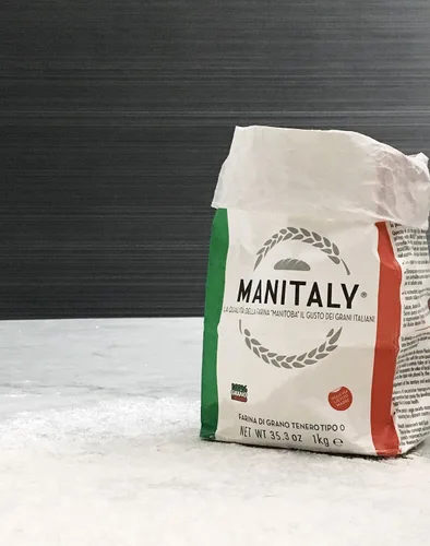 Vista 7 de Manitaly Manitoba Tipo 0? Harina hecha con trigo 100% italiano 2.2 lbs (1 kg)