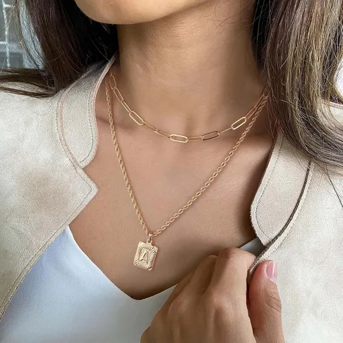 Vista 2 de Yooblue Collares con inicial en capas de oro para mujer, chapados en oro de 14 quilates, collares con dije de inicial, collares de cadena