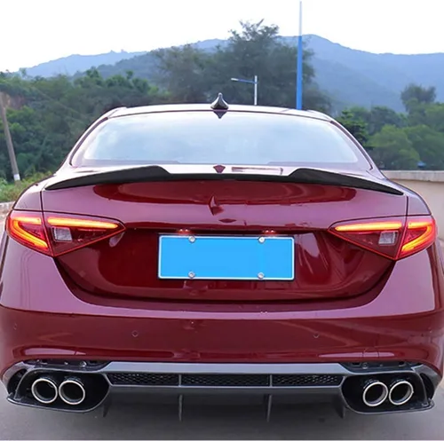 Vista 2 de YIWANG Alerón de fibra de carbono para tapa de maletero de coche para Alfa Romeo Giulia 2015 2016 2017 2018 2019