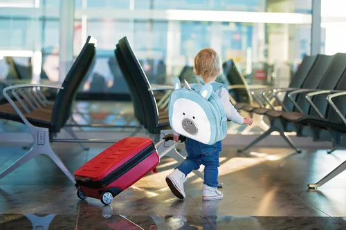 Vista 9 de Lulyboo Bandeja y mochila para asiento de automóvil de unicornio para niños pequeños Escritorio de viaje para niños con superficie de escritura