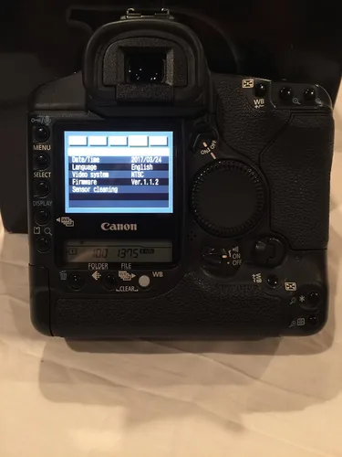 Vista 7 de Canon Cámara DSLR EOS 1D Mark II N (solo cuerpo) (Modelo antiguo)