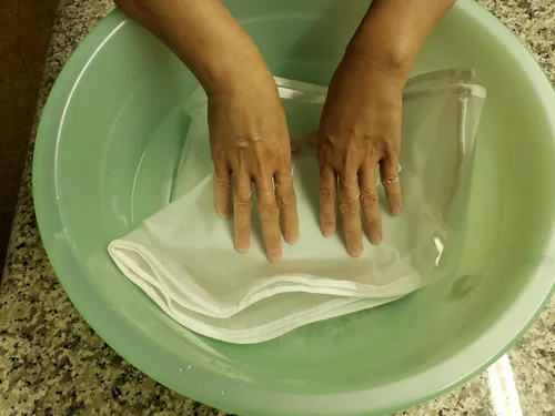 Vista 8 de Fundas de plástico para colgar la ropa (juego de 12) protectores de ropa de armario, funda transparente transpirable con refuerzo de 2 pulgadas