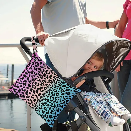 Vista 2 de visesunny Bolsa húmeda de grano de leopardo de colores 2 piezas con bolsillos con cremallera, lavable, reutilizable, espaciosa, bolsa de pañales