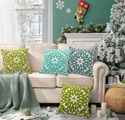 Vista 9 de Alysheer Funda de almohada decorativa bordada de 18 x 18 pulgadas, acogedora y fresca funda de cojín bohemia con diseño de mandala chic de punto