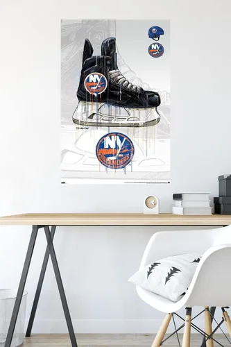 Vista 4 de Trends International NHL New York Islanders - Póster de pared de Drip Skate 21, 22.375 x 34 pulgadas, versión sin marco