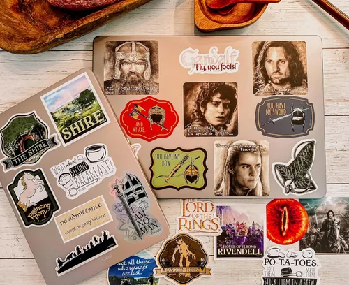 Vista 4 de Pegatinas de vinilo Conquest Lord of the Rings 60 Unique Stickers Including 5 Holograms, Waterproof, UV and Scratch Resistant, Officially Licensed