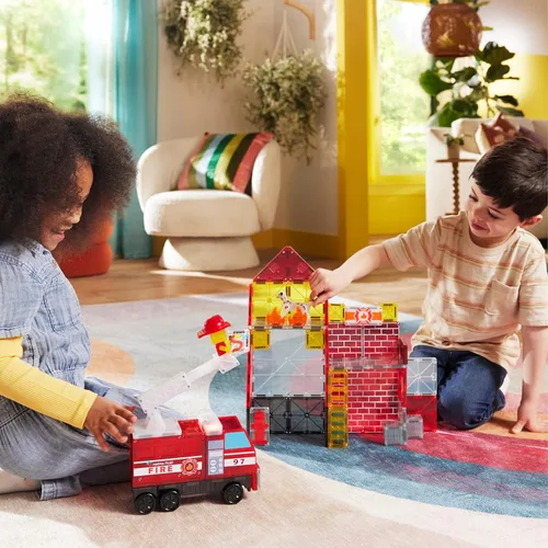 Vista 3 de MAGNA-TILES Fire Station - Juego de construcción magnética de 50 piezas, la marca original de construcción magnética