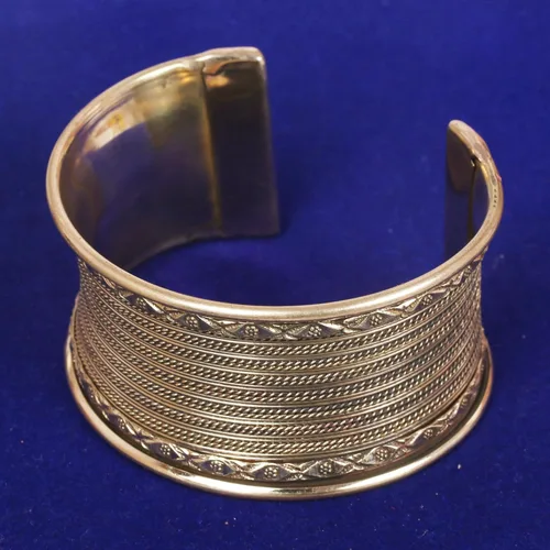Vista 9 de Touchstone Brazalete indio de Bollywood Desire con base de latón exótico, tamaño libre, en oro antiguo o blanco o cobre para mujer.