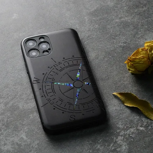 Vista 4 de Carveit Funda protectora de madera de diseñador para iPhone 12 Pro, cubierta magnética, grabado en madera e incrustaciones de concha, funda
