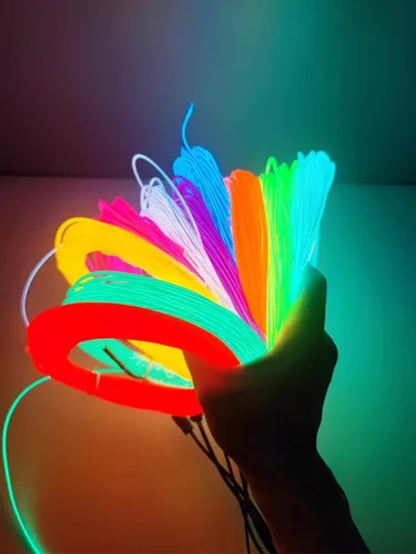 Vista 2 de Tira de luces LED de 360° – con opciones de alimentación de batería/USB – Luces LED flexibles para dormitorio, decoración del hogar, diseños