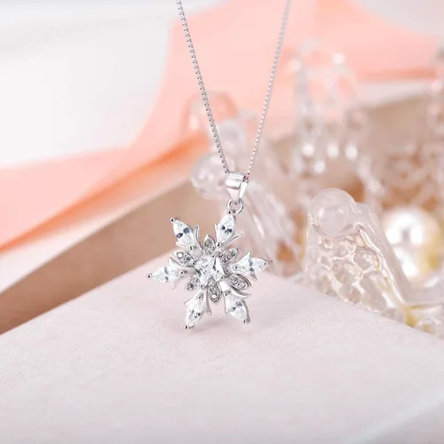 Vista 5 de EVER FAITH - Colgante de plata de ley 925 con circonitas para mujer, diseño de copo de nieve