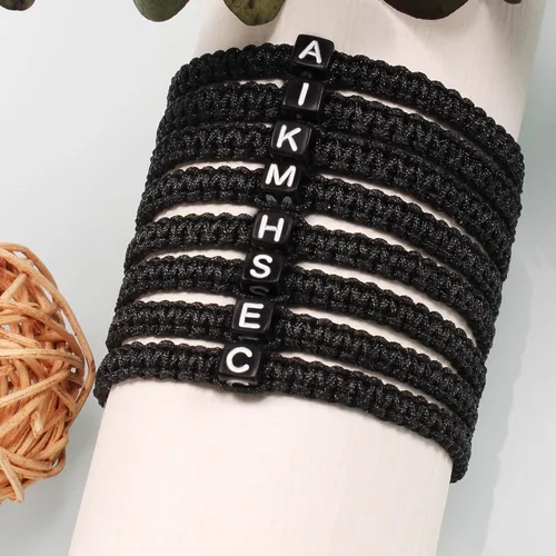 Vista 3 de Btysun Pulseras con iniciales para mujeres adolescentes niñas cuerda tejida trenzada regalos para el Día de la Madre para mamá su novia esposa