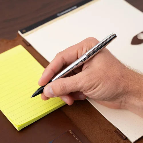 Vista 2 de Dayspring Pens Richmond - Bolígrafo de punta redonda, acabado cromado, grabado personalizado: graduación, nuevo trabajo, promoción u regalo