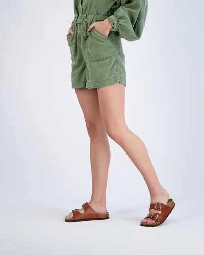 Vista 6 de CUSHIONAIRE Lane - Sandalias para mujer con plantilla de corcho, muy cómodas