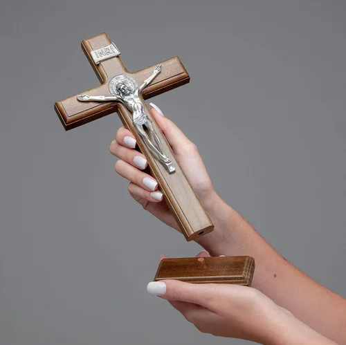 Vista 7 de Intercession Crucifijo de cruz de madera para pared y mesa (plata antigua, 10 pulgadas)