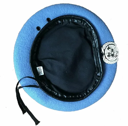 Vista 3 de KIAZHAO Newsboy - Sombreros para hombre con boina azul de la Fuerza de Paz de las Naciones Unidas con insignia de recuerdo de escarpa