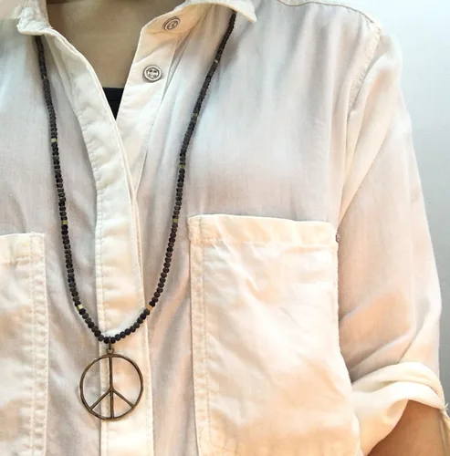 Vista 5 de KELITCH - Collar clásico con dije de signo de paz, de hippie, de amor, con cuentas de cristal esmerilado