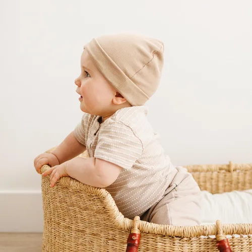 Vista 2 de Konssy Paquete de 6 gorros de bebé unisex para bebé, gorro cálido para bebés, niñas y niños pequeños