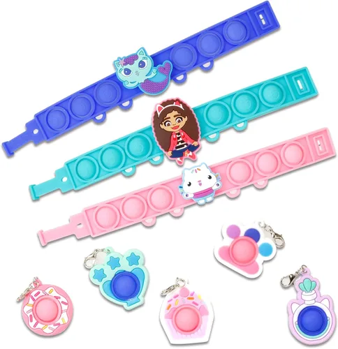 Vista 2 de Tara Toys Gabby's Dollhouse Pop-Eeze - Juego de actividades de pulsera con cuentas a presión para niños con dijes y estuche de transporte, regalo