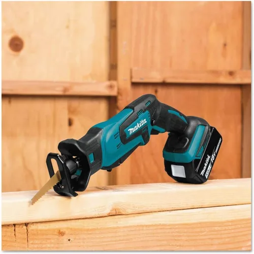 Vista 2 de Makita XRJ01T 18V LXT® Kit de sierra recíproca compacta inalámbrica de iones de litio (5.0Ah)