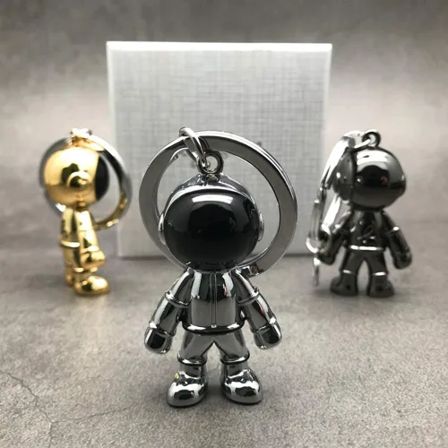 Vista 8 de Llavero de robot negro para hombre diseño creativo de hombre espacial llavero de coche para oficina mochila y bolso