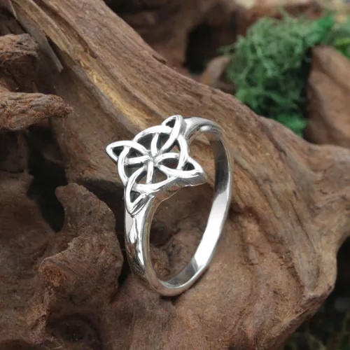 Vista 4 de Anillo de plata esterlina con nudo de brujas Wiccan cuaternario celta (tallas 4-15)