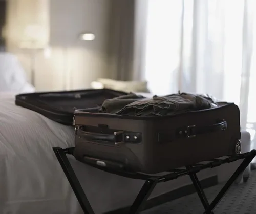 Vista 5 de Portaequipajes totalmente montado con estante para maleta para dormitorio (paquete de 1)