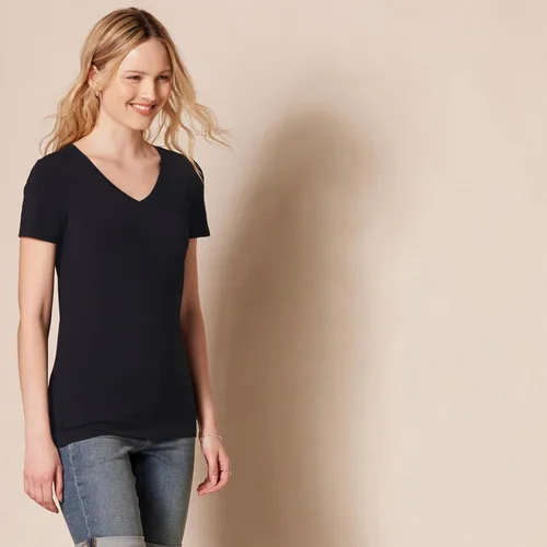 Vista 2 de Tienda Essentials Women's Regular-Fit Short-Sleeve T-Shirt (Crewneck and V-Neck Options), Multipacks